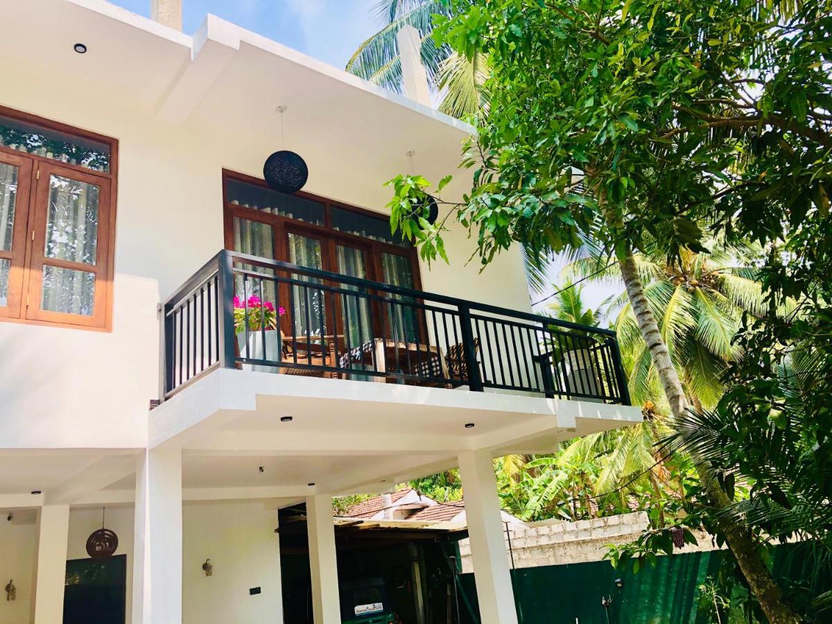 Siri'S Residency Apartamento Habaraduwa Central Exterior foto